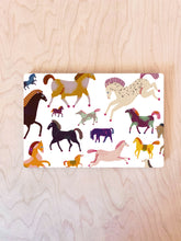 Laden Sie das Bild in den Galerie-Viewer, Pferde