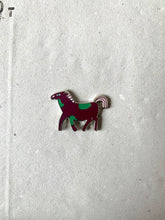 Laden Sie das Bild in den Galerie-Viewer, Sassy Pony Enamel Pin