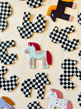 Laden Sie das Bild in den Galerie-Viewer, Memo Spiel Pferde