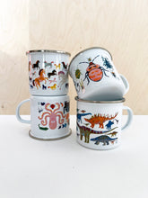 Laden Sie das Bild in den Galerie-Viewer, selection of Enamel Mugs jungwiealt