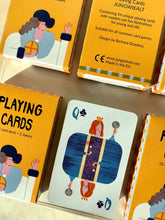 Laden Sie das Bild in den Galerie-Viewer,  unique playing cards with linen structured card