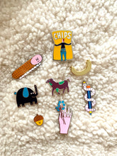 Laden Sie das Bild in den Galerie-Viewer, selection of enamel pins jungwiealt