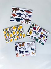 Laden Sie das Bild in den Galerie-Viewer, selection of birch veneer breakfast plates jungwiealt