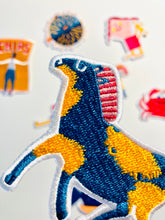 Laden Sie das Bild in den Galerie-Viewer, Pferd Aufnäher