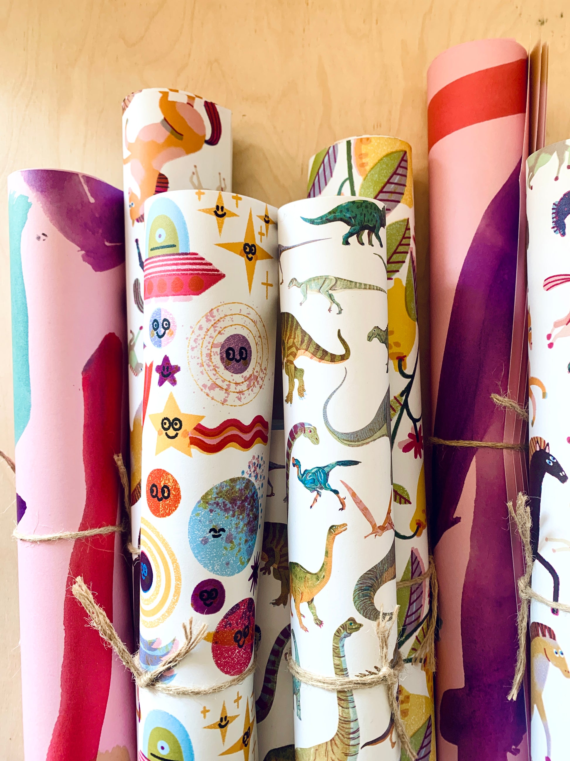 Dinosaurs Gift Wrap Set jungwiealt