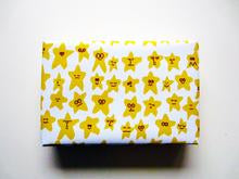 Laden Sie das Bild in den Galerie-Viewer, detail of Gift Wrap Stars Set jungwiealt
