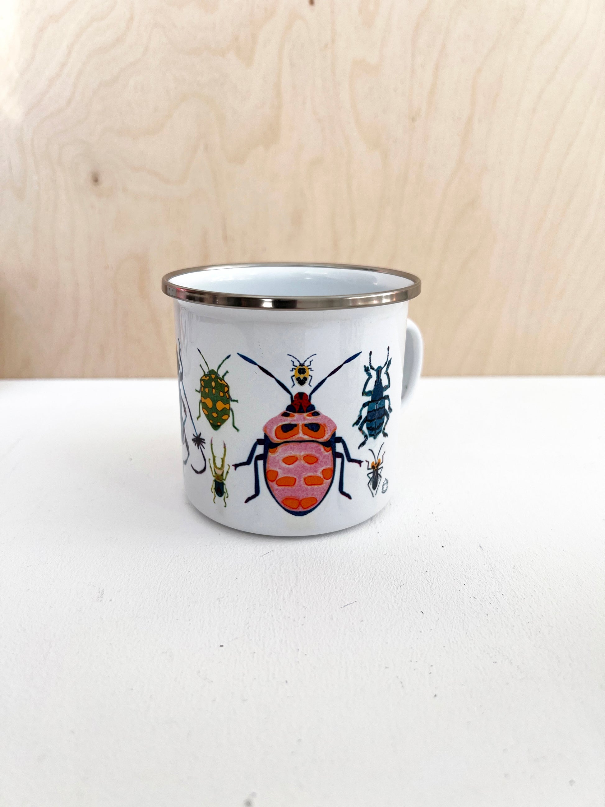 detail of Bugs Enamel Mug jungwiealt