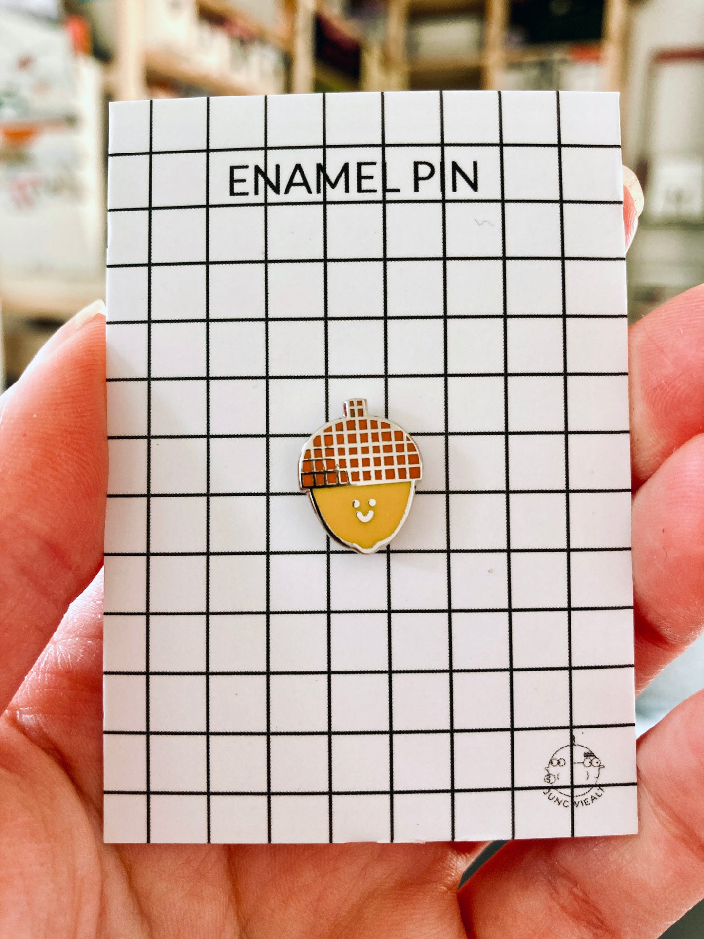 detail of Acorn Enamel Pin jungwiealt