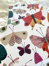 Load image into Gallery viewer, detail of Butterfly Breakfast Plate jungwiealt