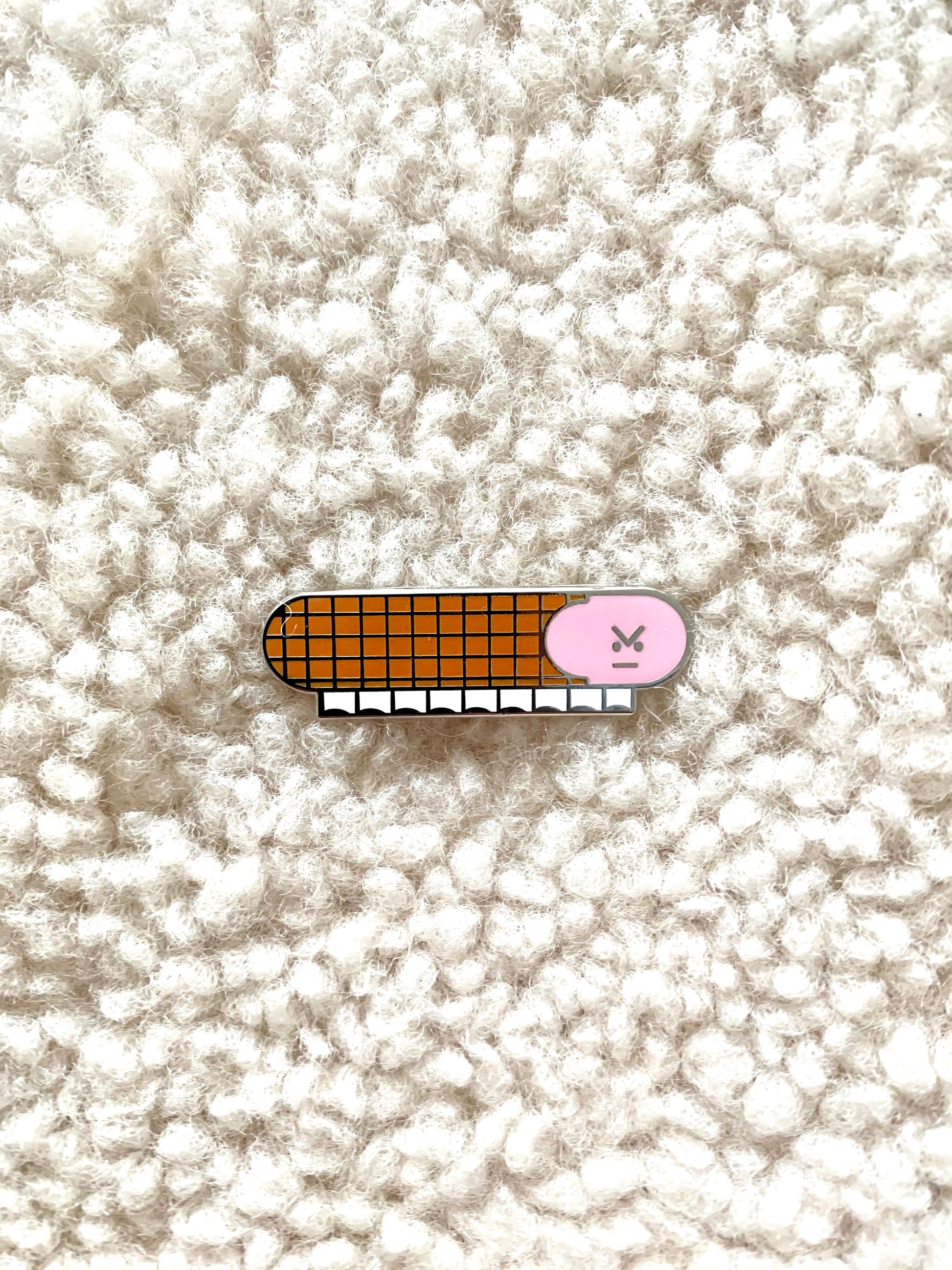 detail of Grumpy Enamel Pin jungwiealt