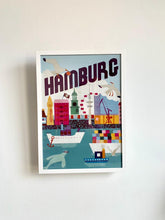 Laden Sie das Bild in den Galerie-Viewer, framed Hamburg Digital Print DIN A3 jungwiealt